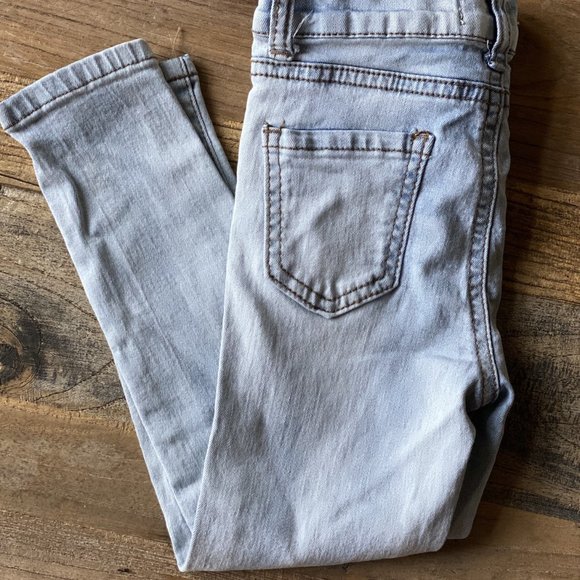 Jessica Simpson Skinny Jeans - Picture 1 of 4